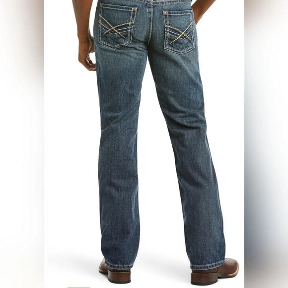 ARIAT MEN'S M5 LOW RISE STRAIGHT LEG JEANS NWT Sz 38/36 - Picture 1 of 7